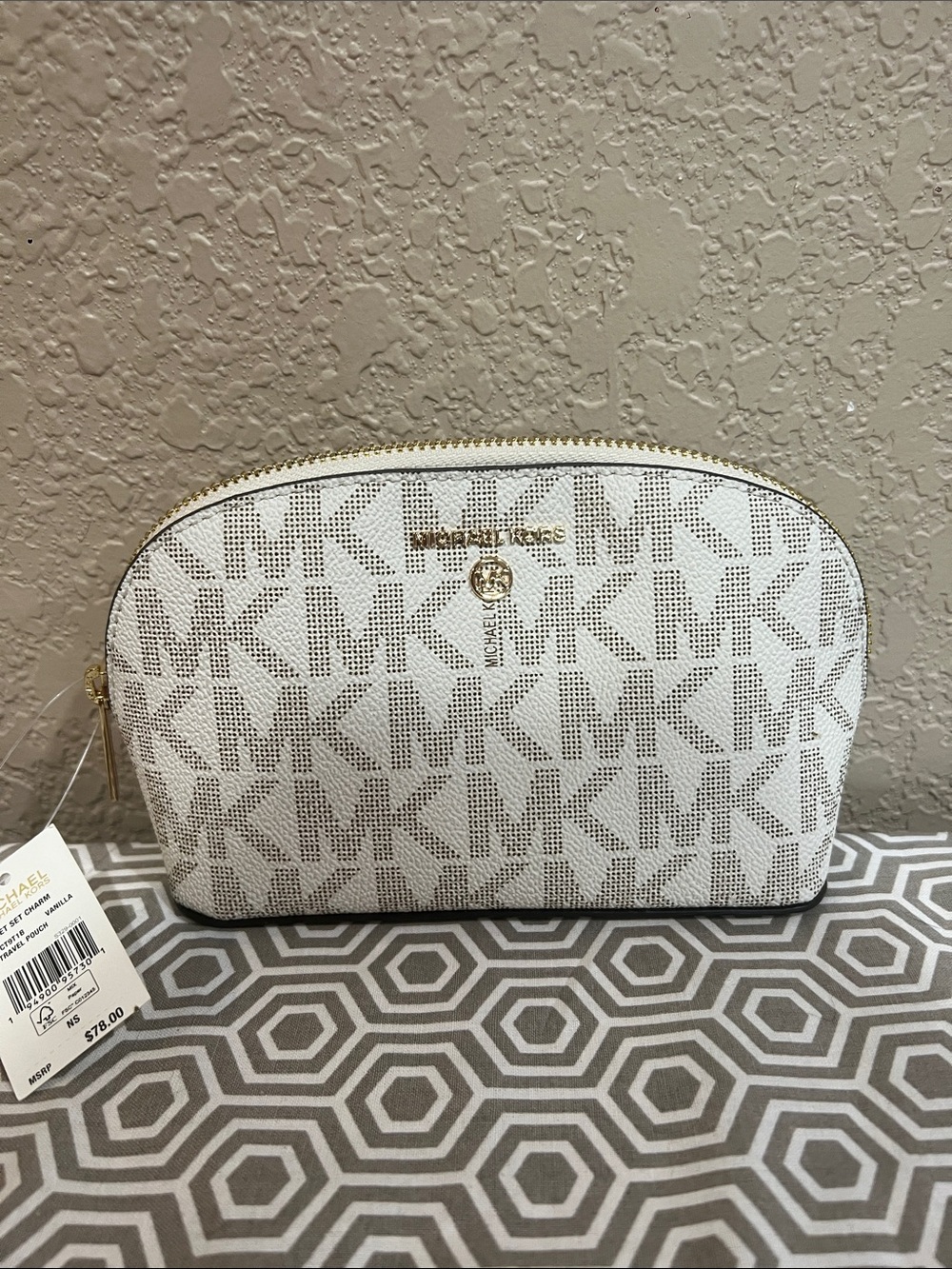 Michael Kors Het set charm Vanilla MK Logo Small travel Pouch